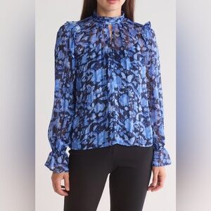 French Connection Cynthia Floral
Long Sleeve Top